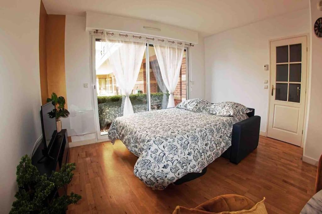 Suite George 5 + Parking Prive Et Securise Arras Exterior photo